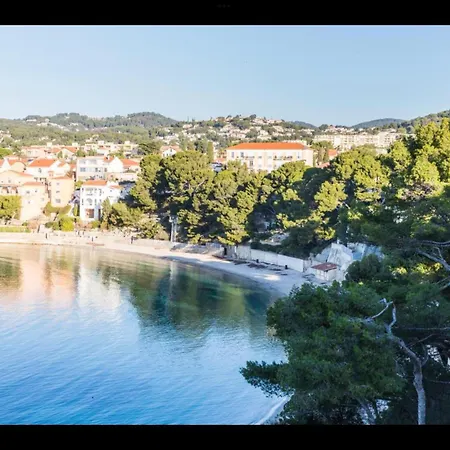 T1 Renecros 3 Etoiles A 2 Pas De Belle * Bandol